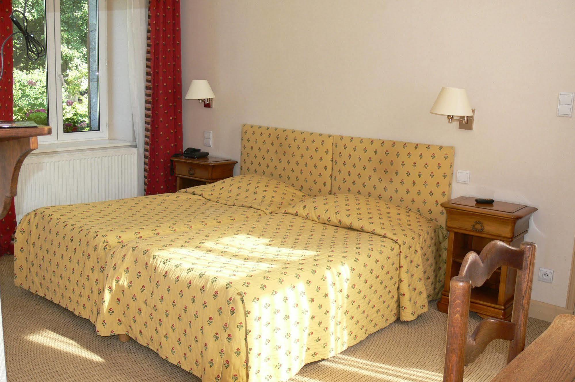 Logis - Chateau De La Motte - & Restaurant Hotel